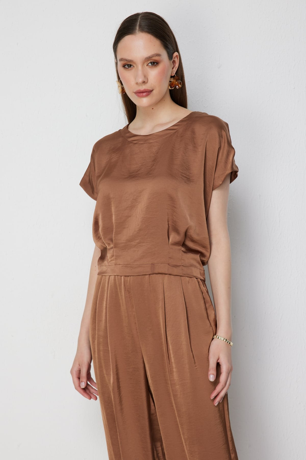 On Pile Detaylı Düşük Kollu Bluz MOCCA