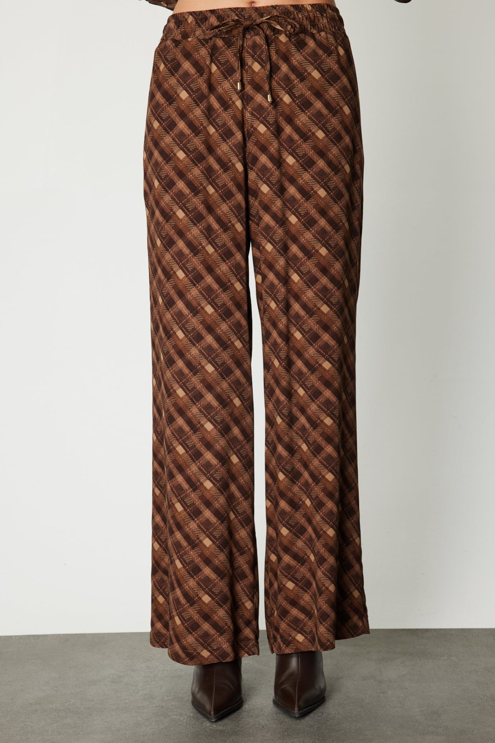 On Beli Bağcıklı Bol Paça Pantolon Vizon