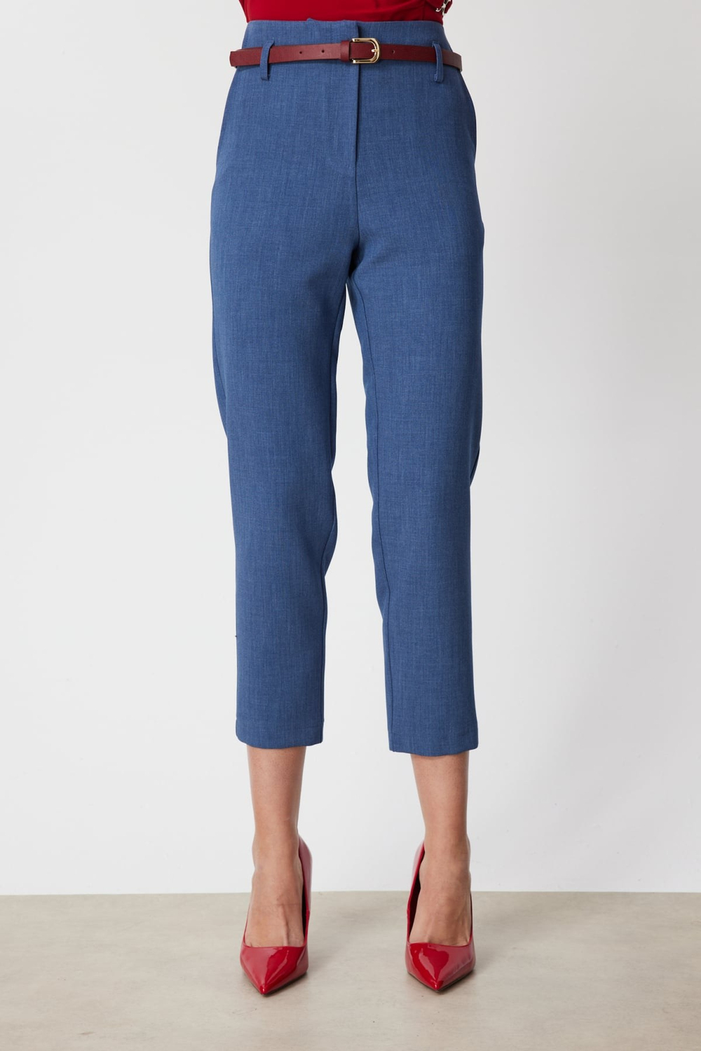 On Beli Kemerli Dar Paça Pantolon İndigo
