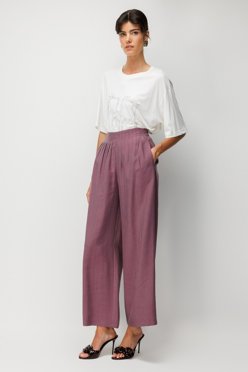 On Dikiş Detaylı Geniş Paça Pantolon Bordo