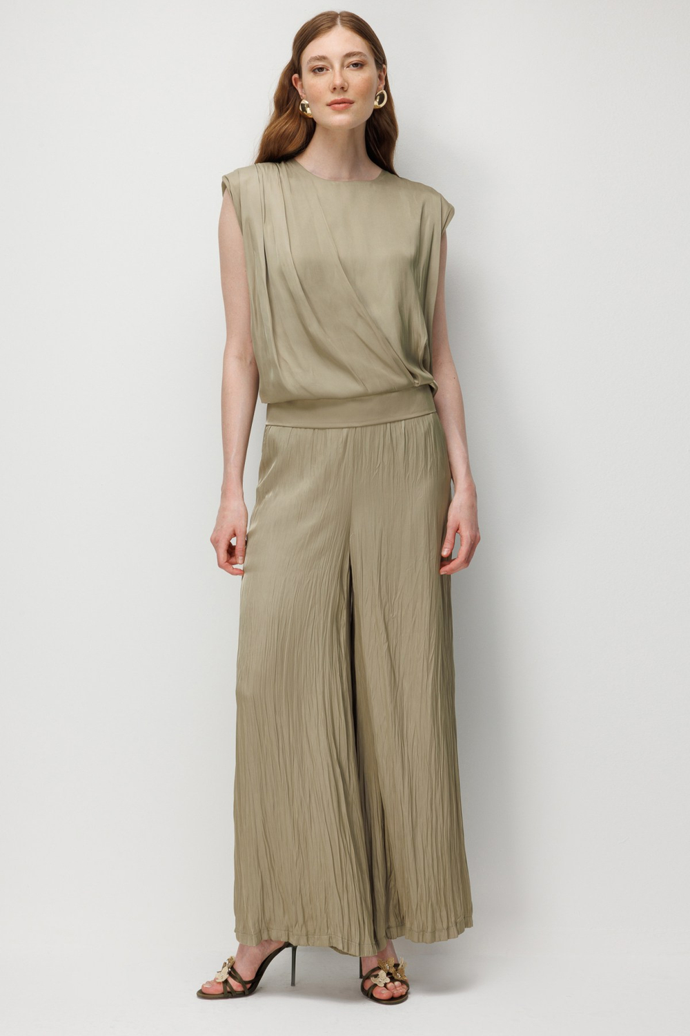 On Drape Detaylı Kolsuz Bluz CAGLA