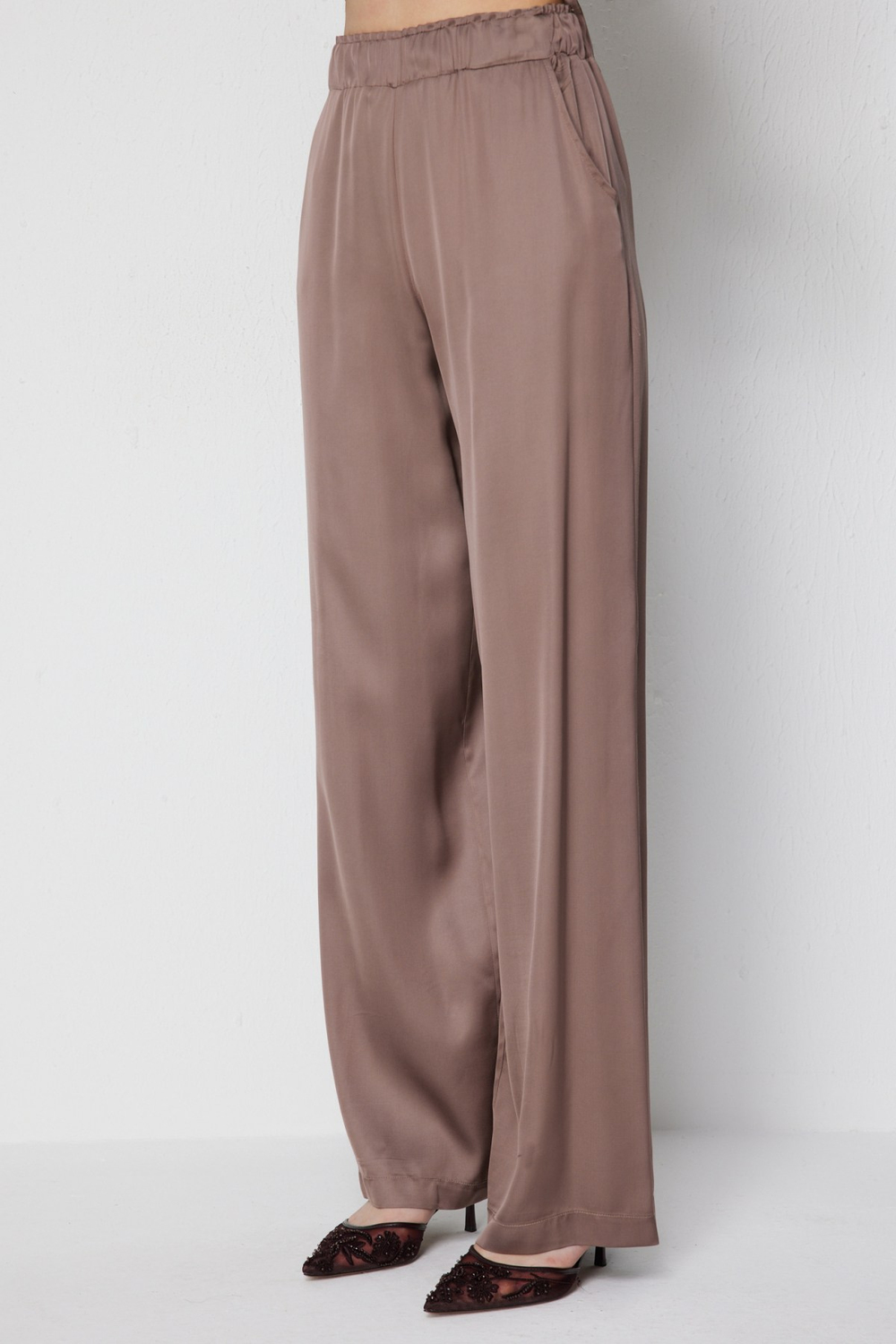 On Saten Kumaşlı Beli Lastikli Pantolon Mocca