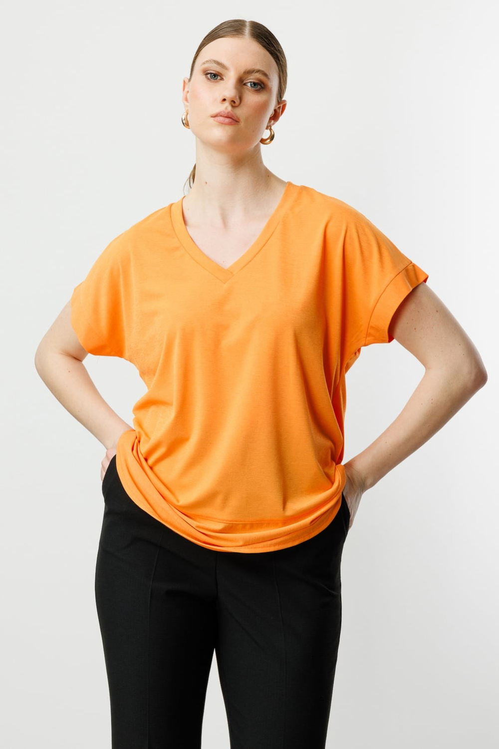 On V Yaka Parçalı Tişört ORANJ