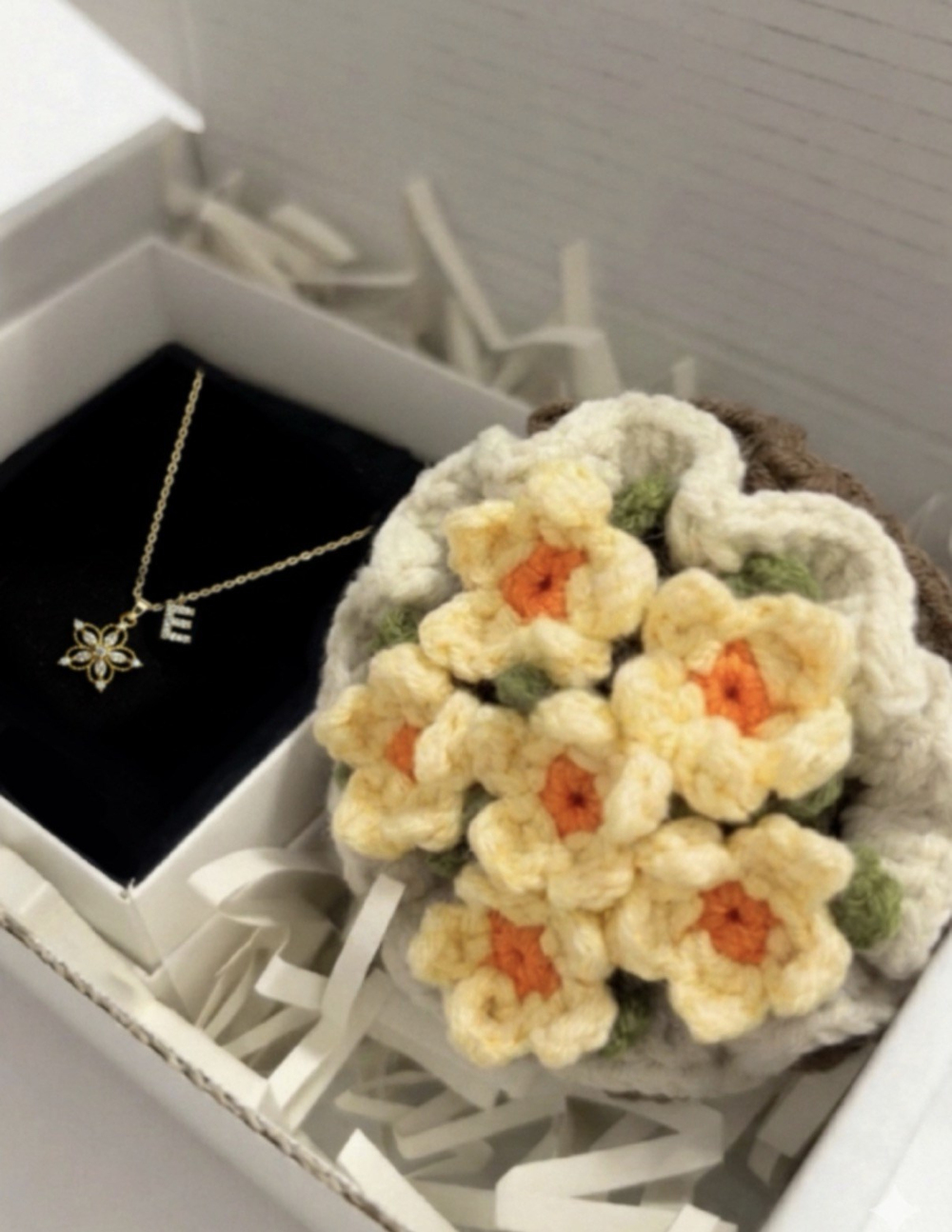 Plumeria çiçek kolye ve buket anahtarlık seti