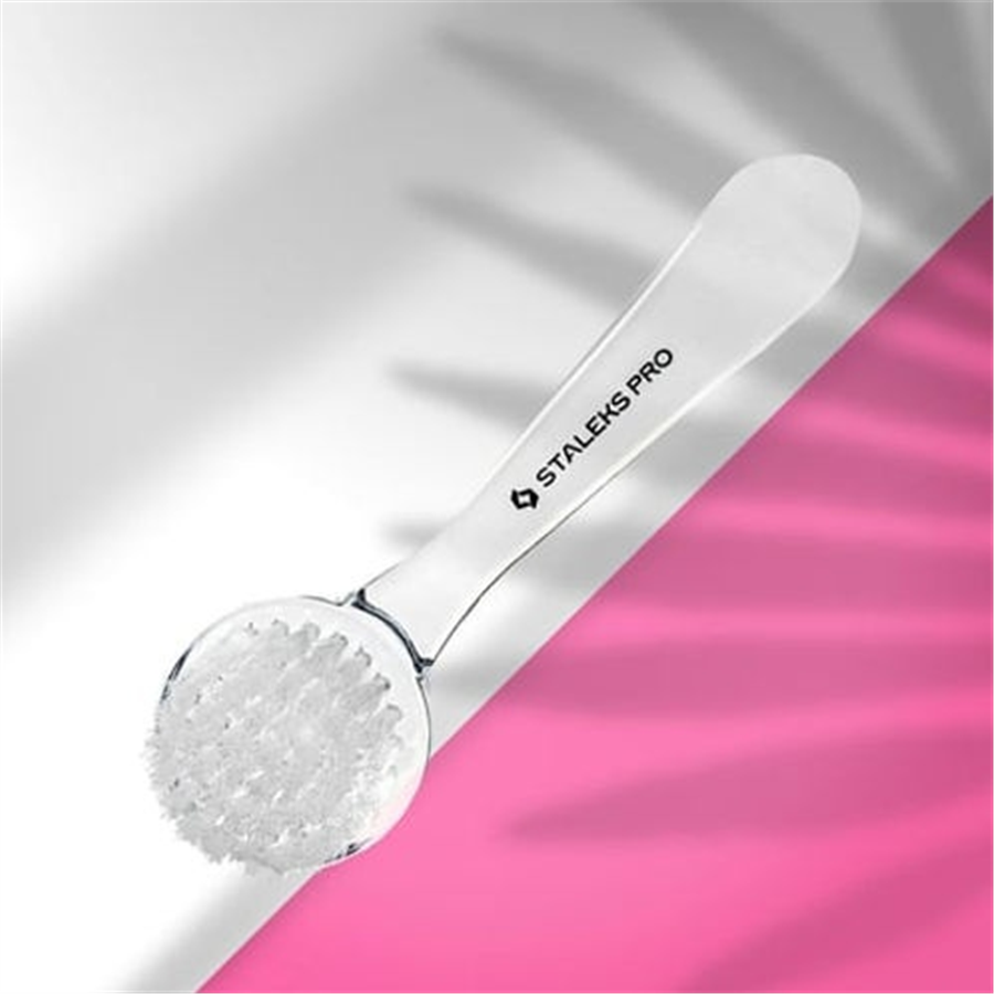 STALEKS EXPERT 01 Toz Çıkarması İçin Manikür Fırçası (Kapaklı)