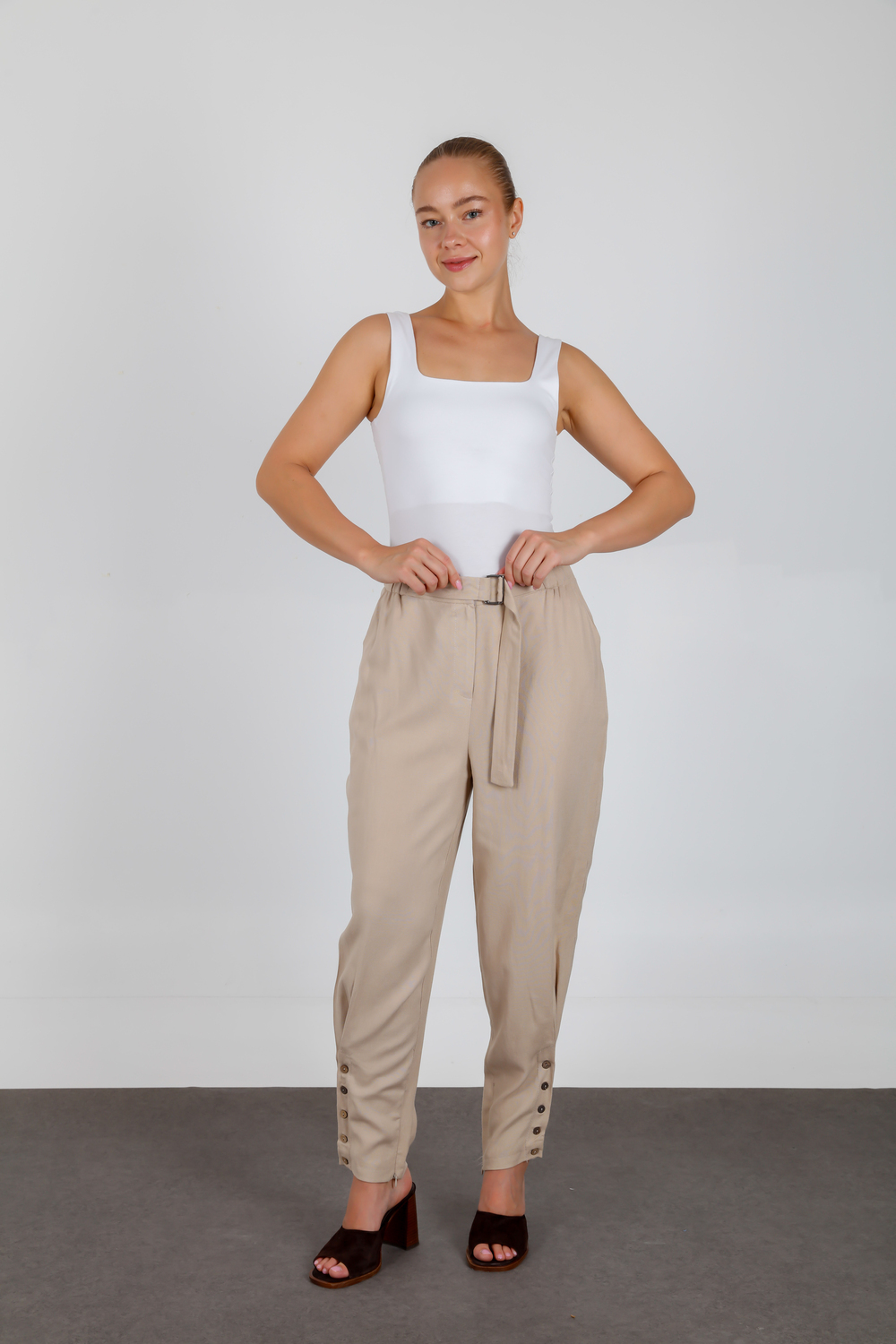 Doğal Düğme Detaylı Yazlık Şık Dar Paça Baggy Pantolon Bej