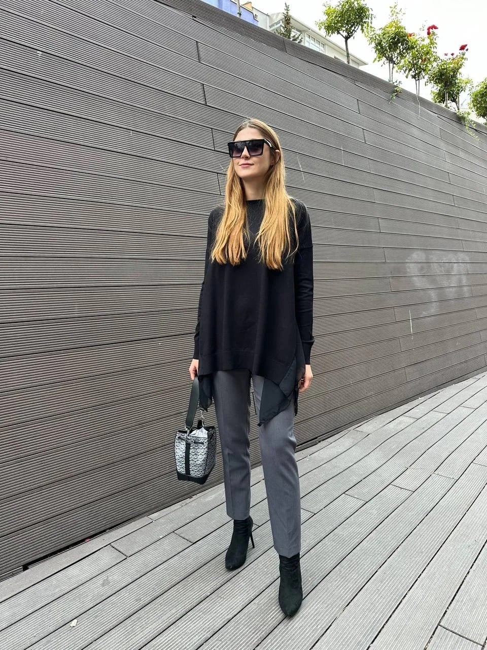 Ghisa 5KOBTNK4436 Siyah Şifon Kumaş Detaylı Tunik