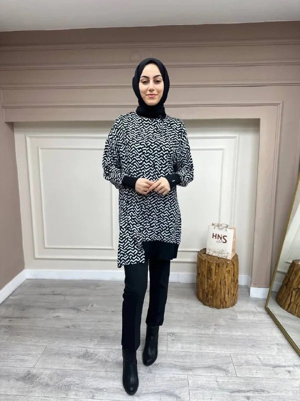 İnvee 6122 Siyah-Ekru Asimetrik Kesim Gömlek