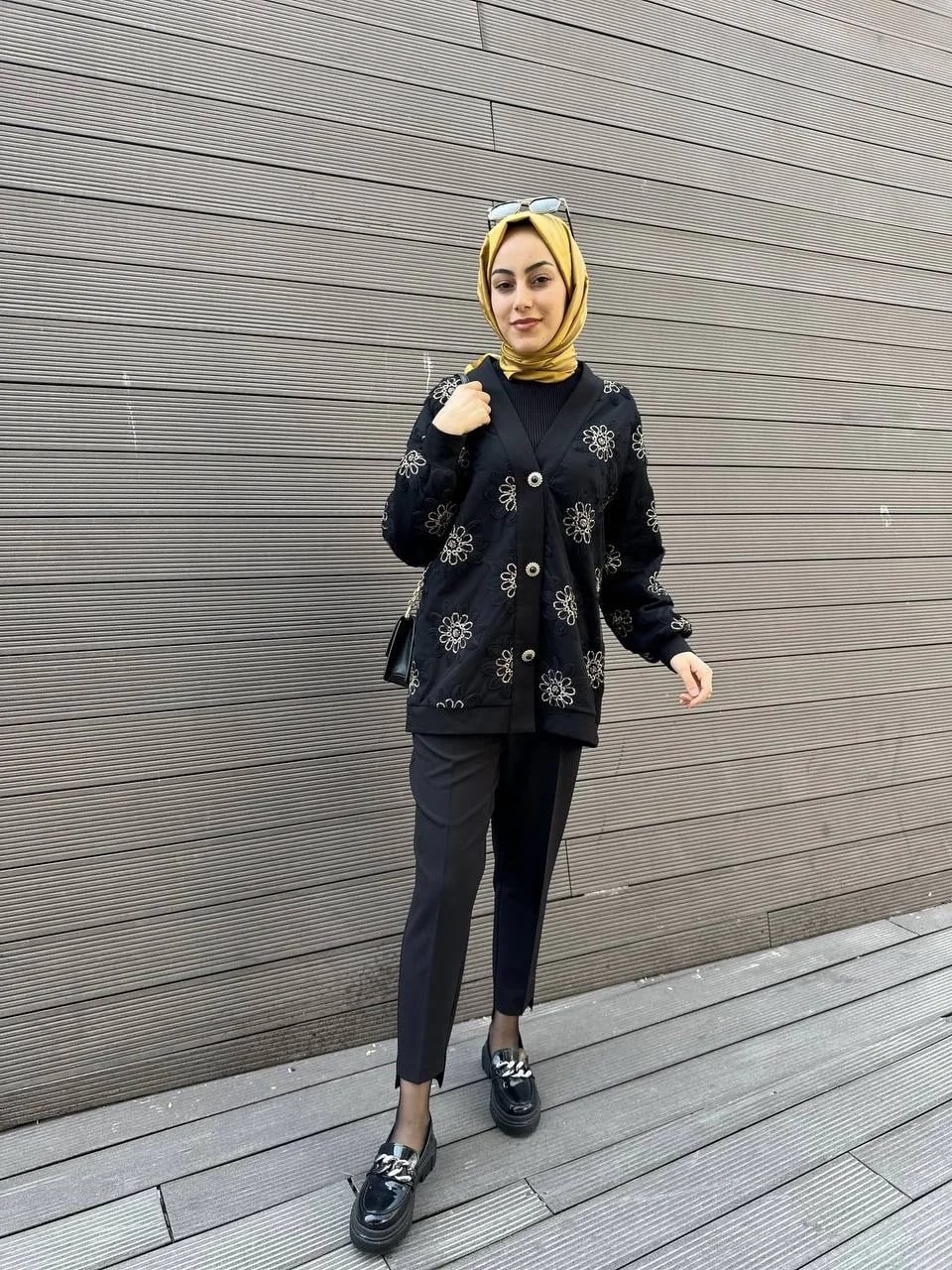 MY312 24S8209 Siyah Dantelli Düğmeli Hırka