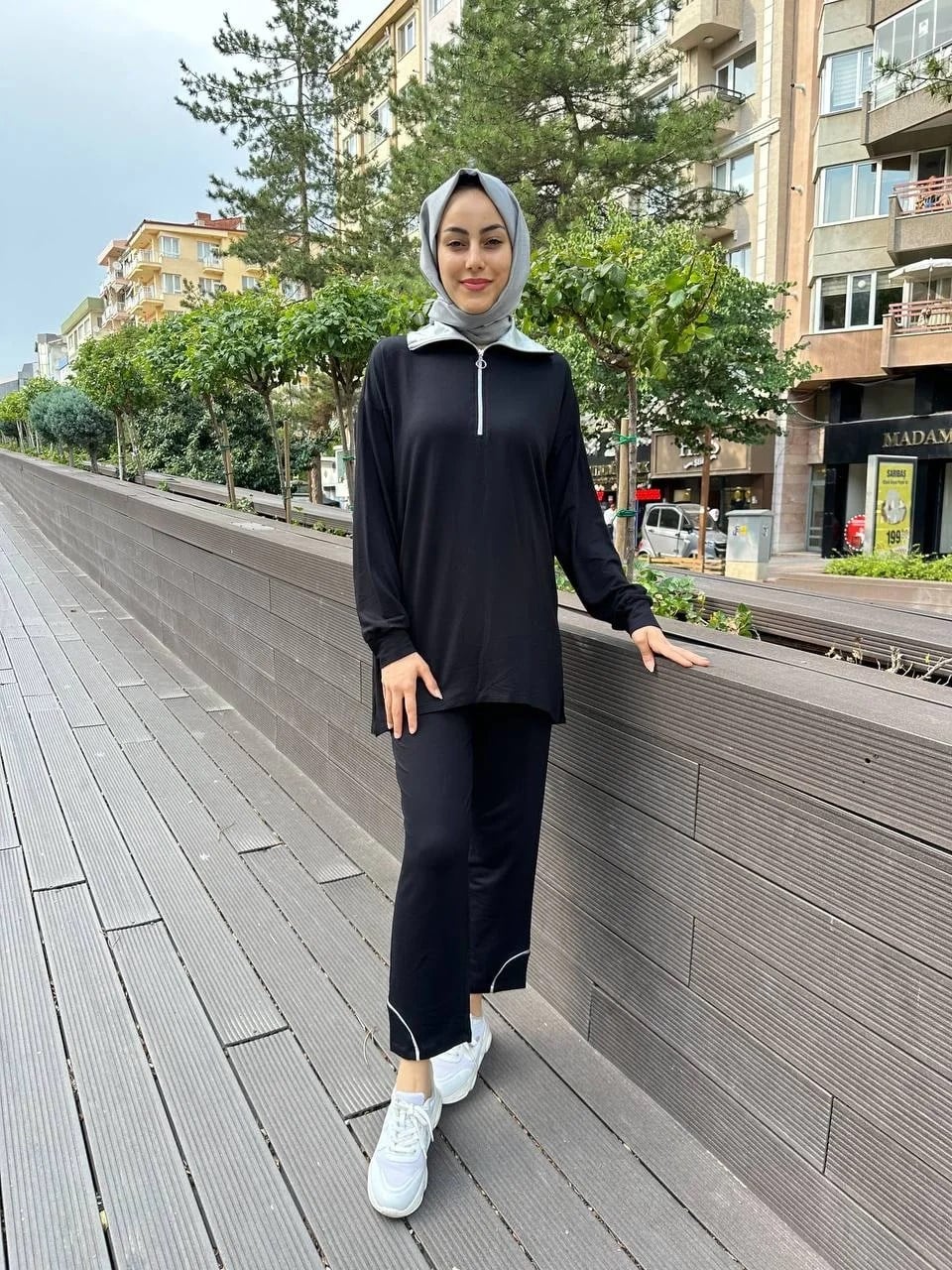 Missemramiss T4471 Siyah Parlak Yaka Takım