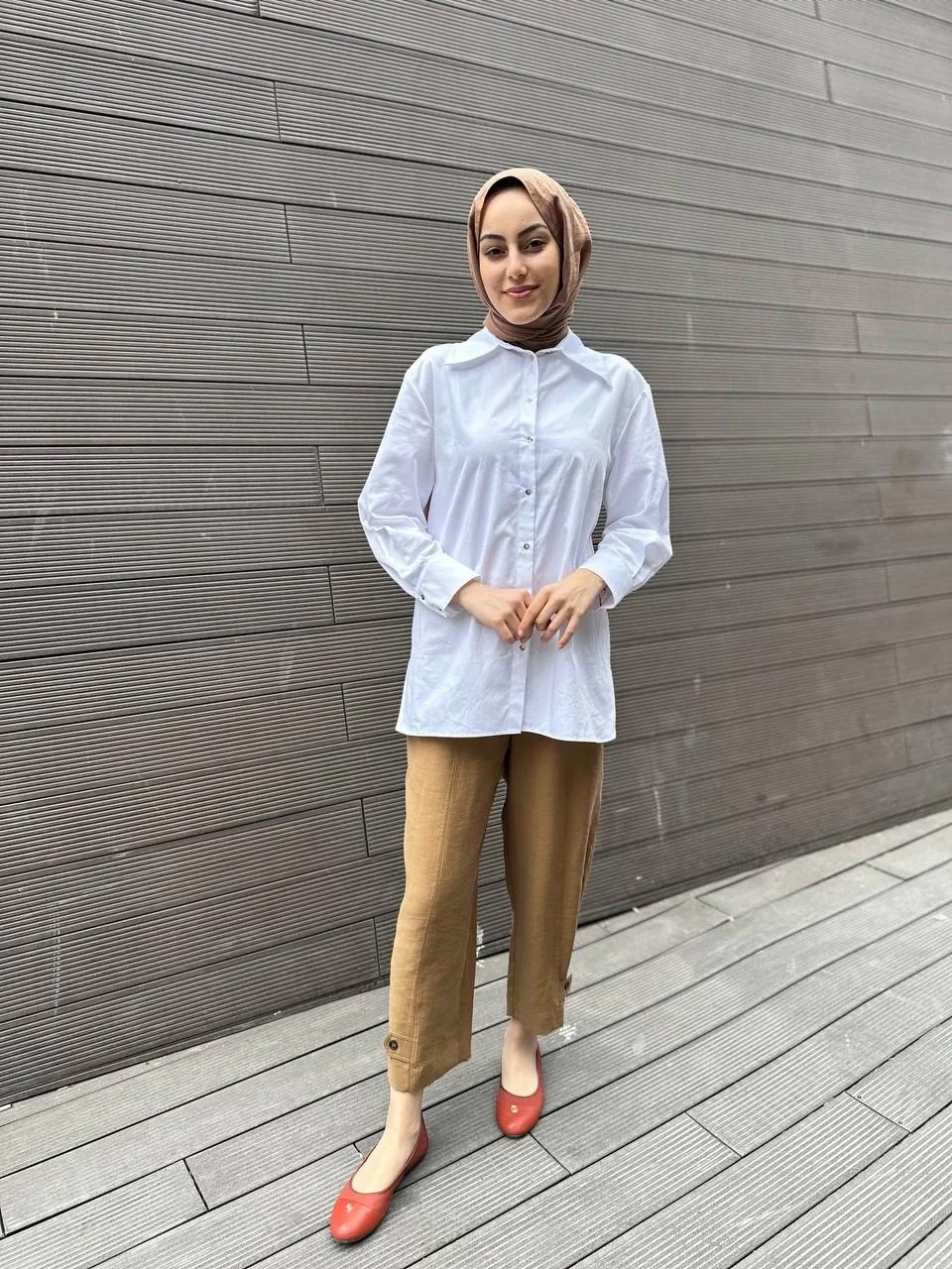 Yusuf Özdemir 24Y1465 Camel Paçası Düğmeli Keten Pantolon