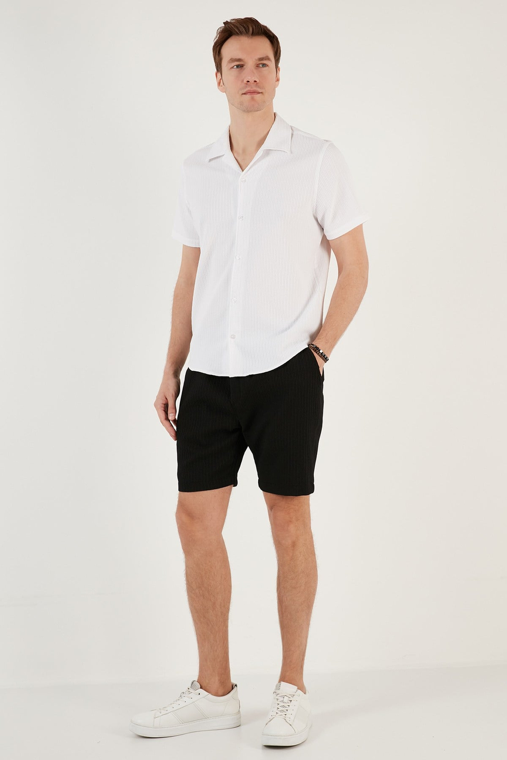 Belden Bağlamalı Cepli Slim Fit Erkek Short CF24S657850 SİYAH