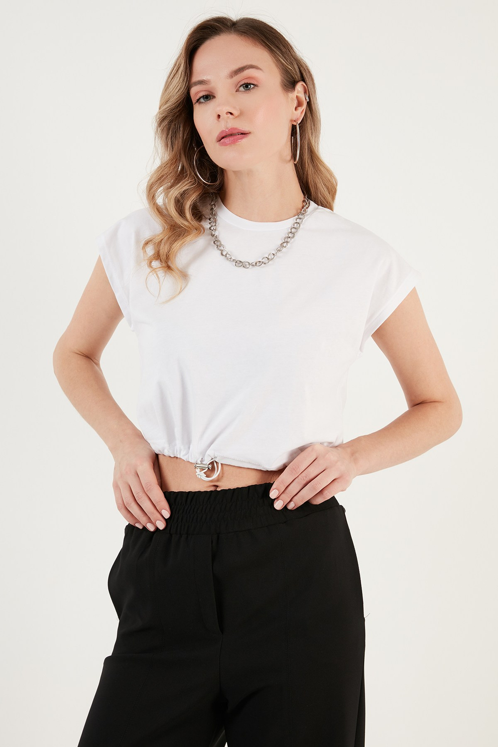 Bisiklet Yaka % 100 Pamuk Crop Kadın T Shirt 5865587 BEYAZ