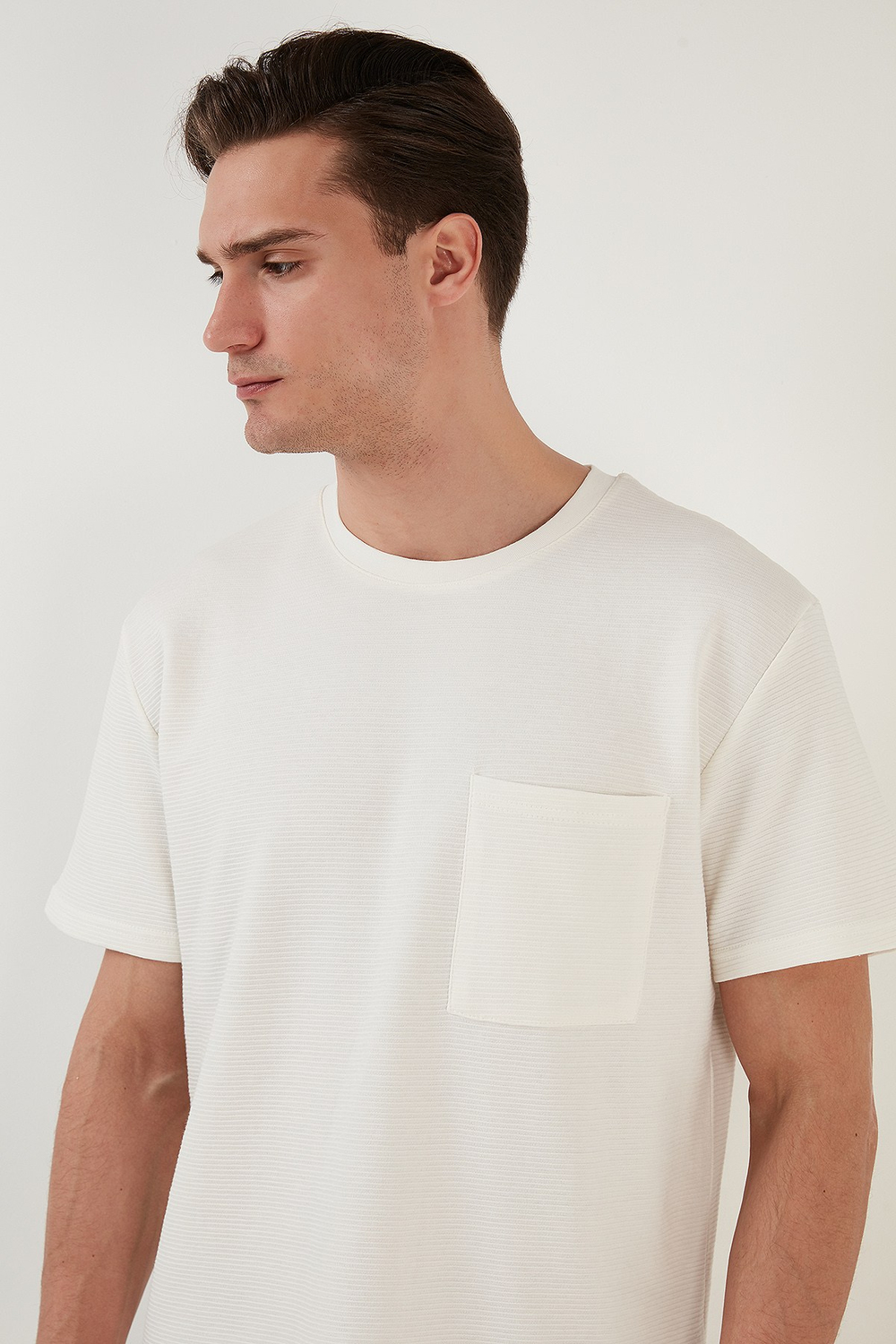 Bisiklet Yaka Tek Cepli Pamuklu Oversize Erkek T Shirt 5902305 EKRU