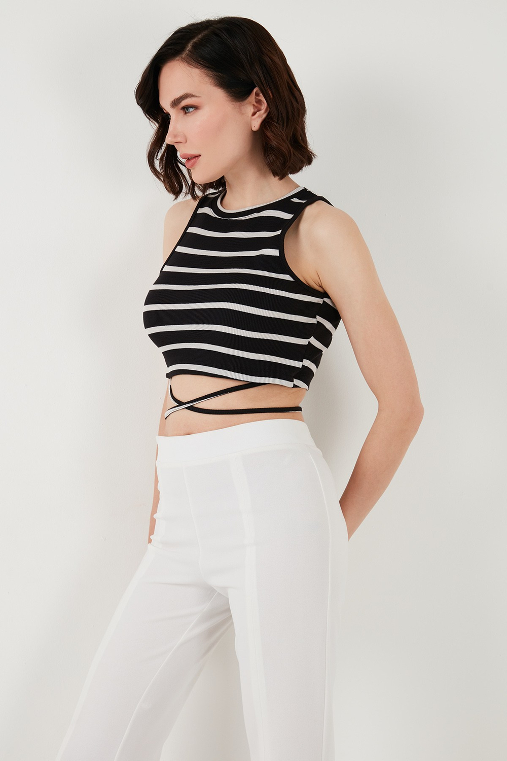 Çizgili Slim Fit Bağlama Detaylı Kadın Crop 5865715 SİYAH-BEYAZ