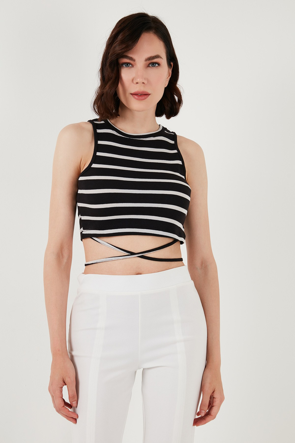 Çizgili Slim Fit Bağlama Detaylı Kadın Crop 5865715 SİYAH-BEYAZ