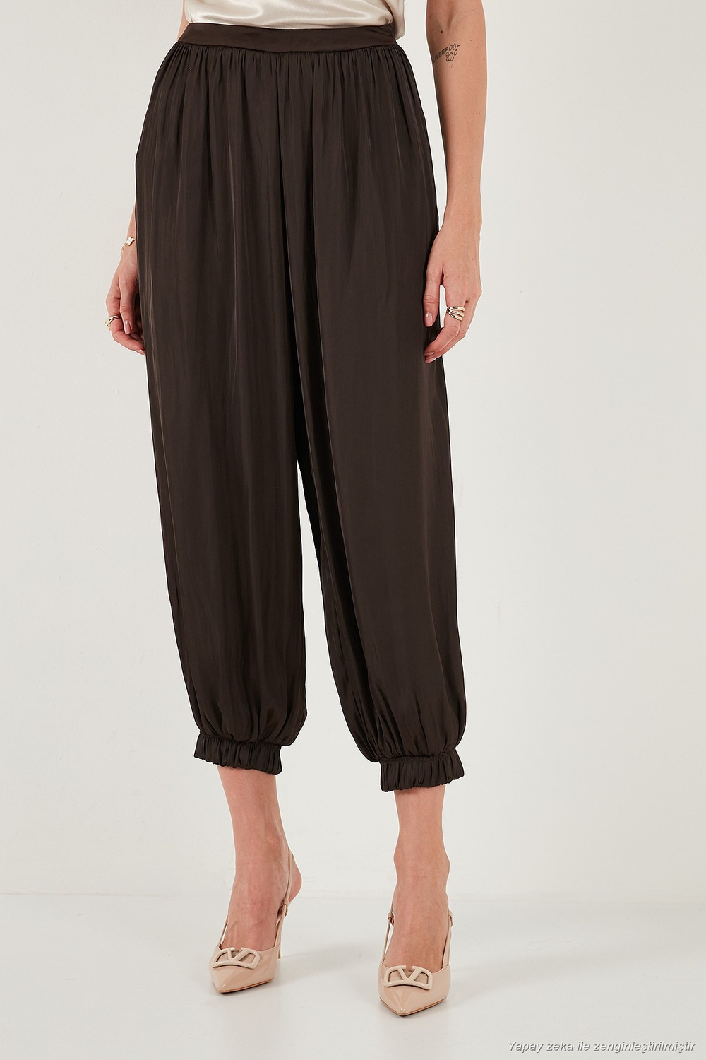 Comfort Fit Yüksek Bel Lastikli Paça Saten Kadın Pantolon 68351217 KAHVE