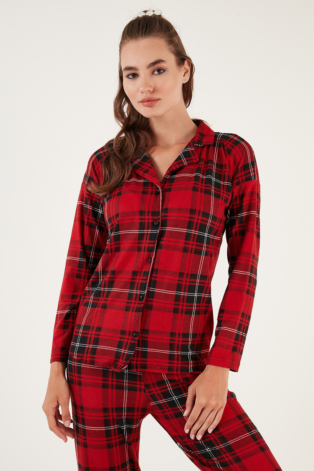 Desenli Beli Lastikli Gömlek Yaka Dokuma Kadın Pijama Takımı 6095660W4 KIRMIZI-SİYAH