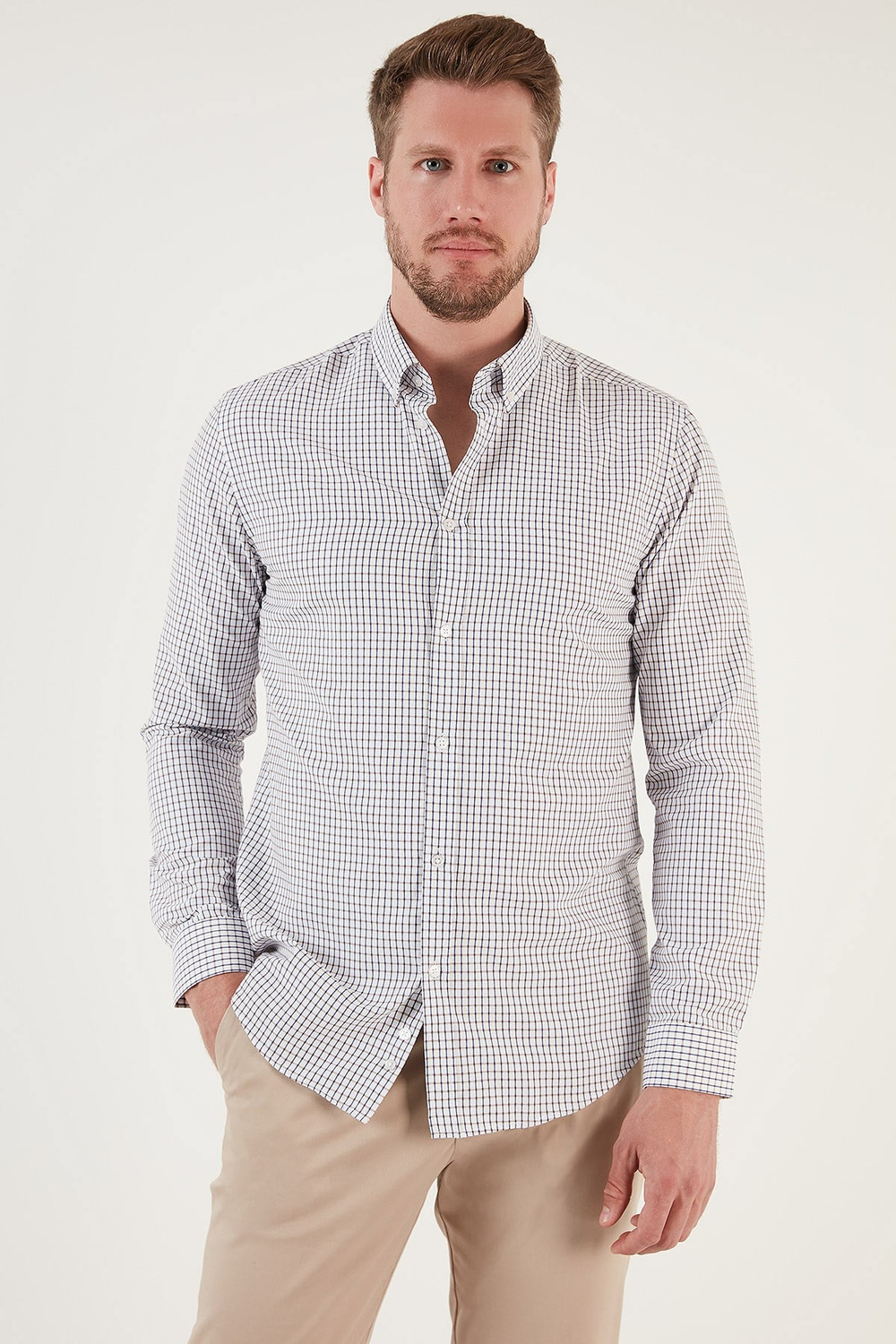 Desenli Pamuk Karışımlı Düğmeli Yaka Uzun Kollu Slim Fit Erkek Gömlek CF23S7496 LACİVERT-BEJ