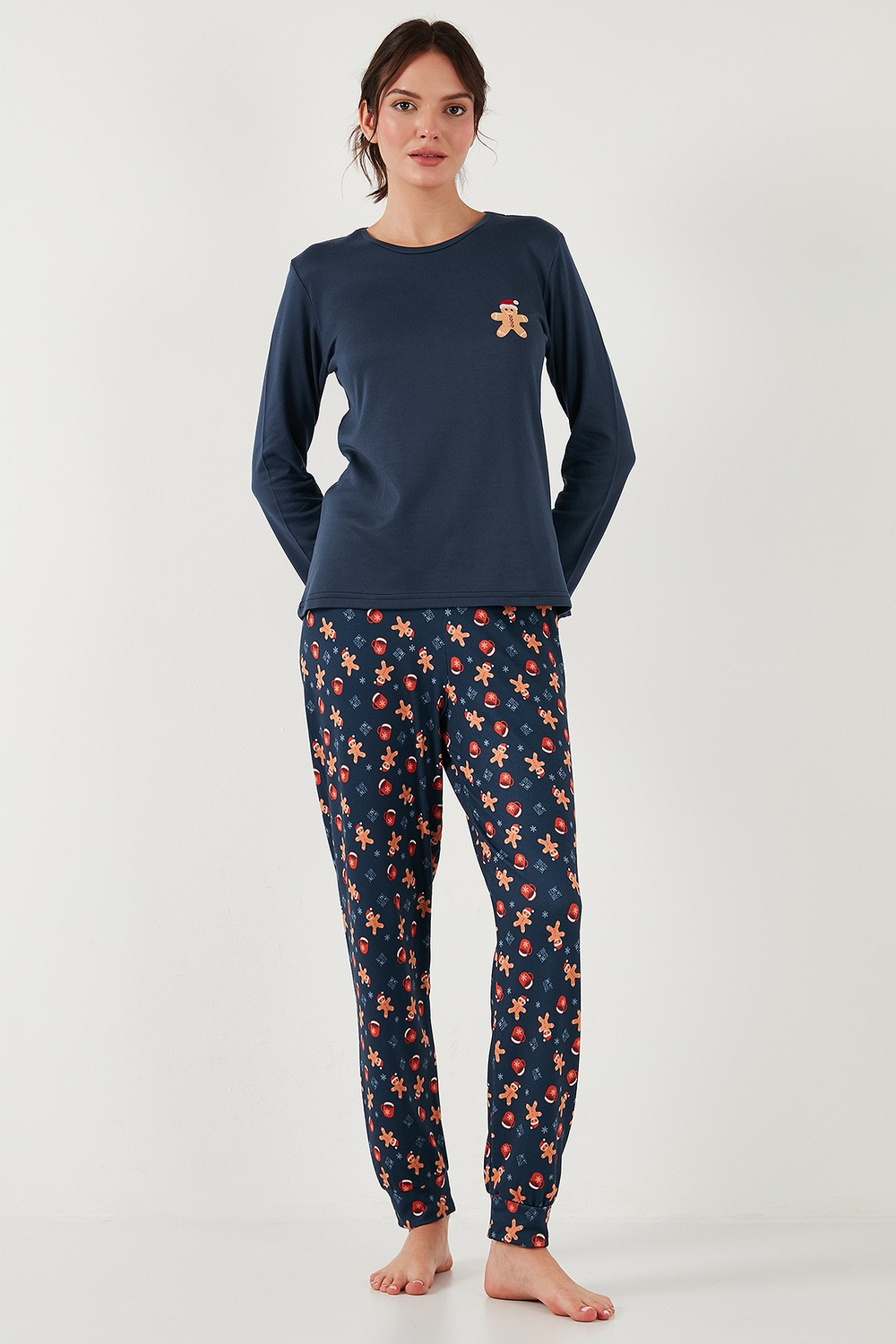 Desenli Yumuşak Dokulu Regular Fit Beli Lastikli Bisiklet Yaka Rahat Kadın Pijama Takımı 65714101 LACİVERT