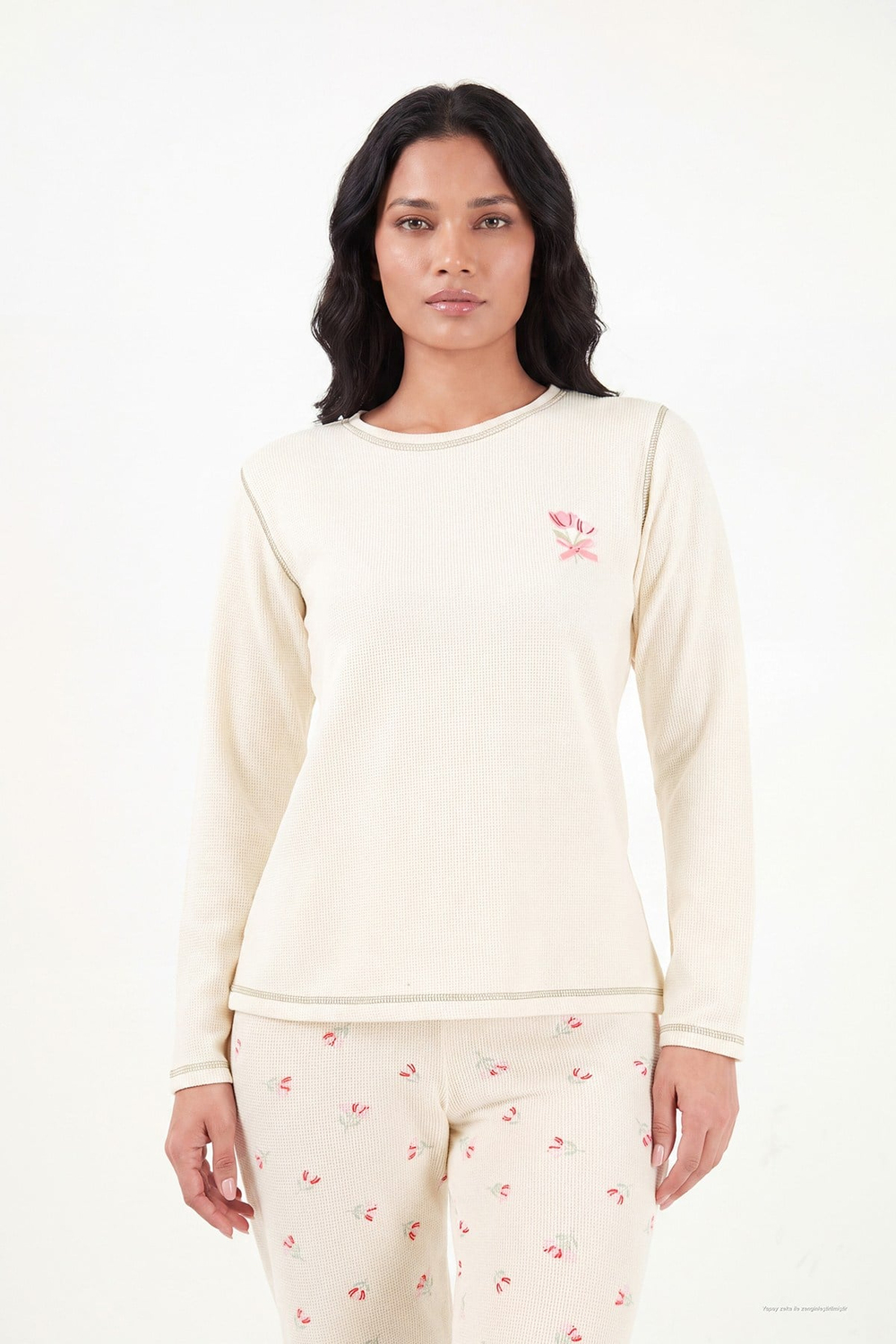 Desenli Yumuşak Dokulu Uzun Kollu Kadın Pijama Takımı 6575020 KREM