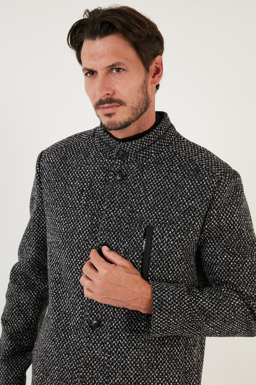 Düğmeli Dik Yaka Kırçıllı Slim Fit Kaşe Erkek Kaban 5841016 Siyah Noktalı