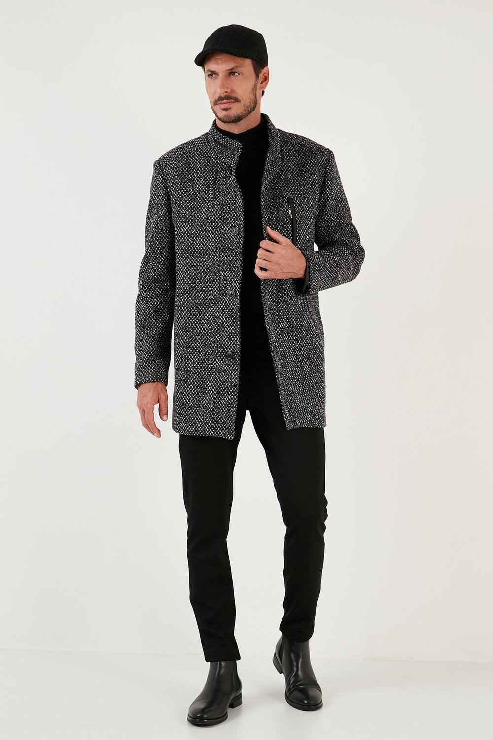 Düğmeli Dik Yaka Kırçıllı Slim Fit Kaşe Erkek Kaban 5841016 Siyah Noktalı
