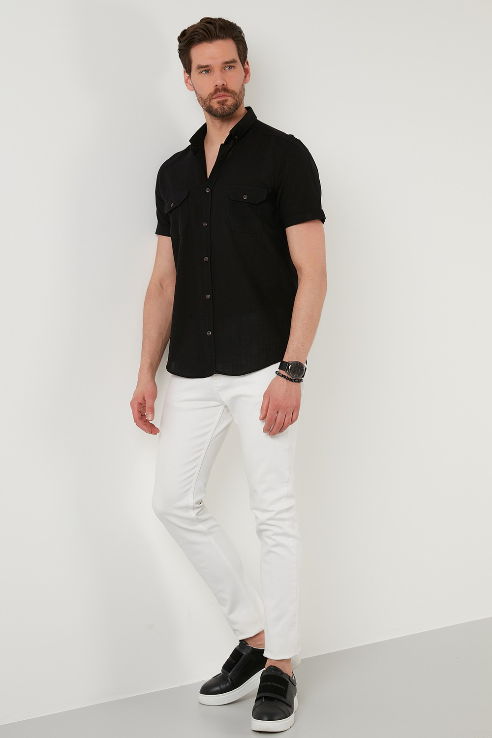 Düğmeli Yaka Pamuklu Slim Fit Cepli Erkek Gömlek CF21S111153 SİYAH