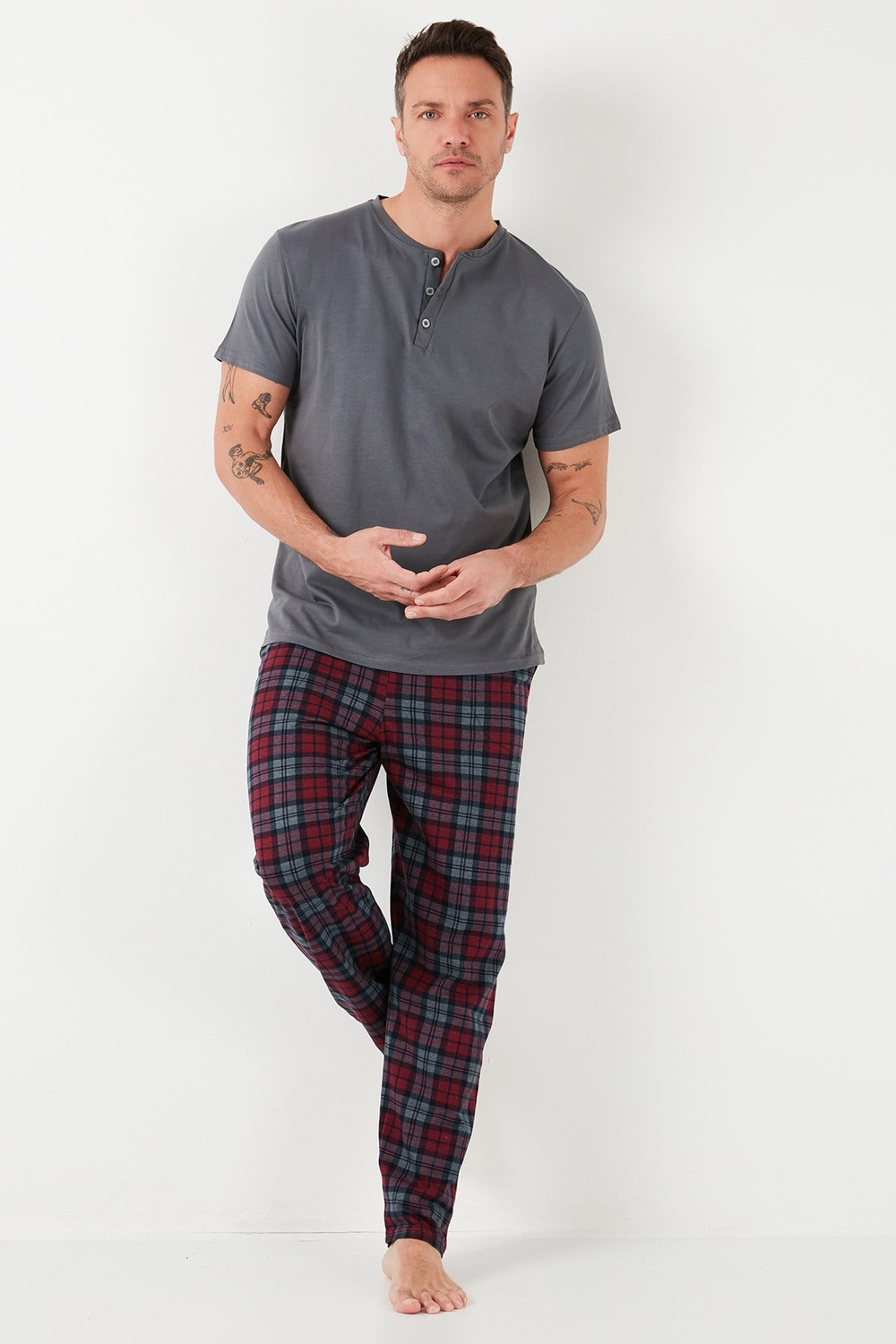 Ekoseli Pamuklu Beli Lastikli Regular Fit Kısa Kollu Erkek Pijama Takımı 6572004 FÜME