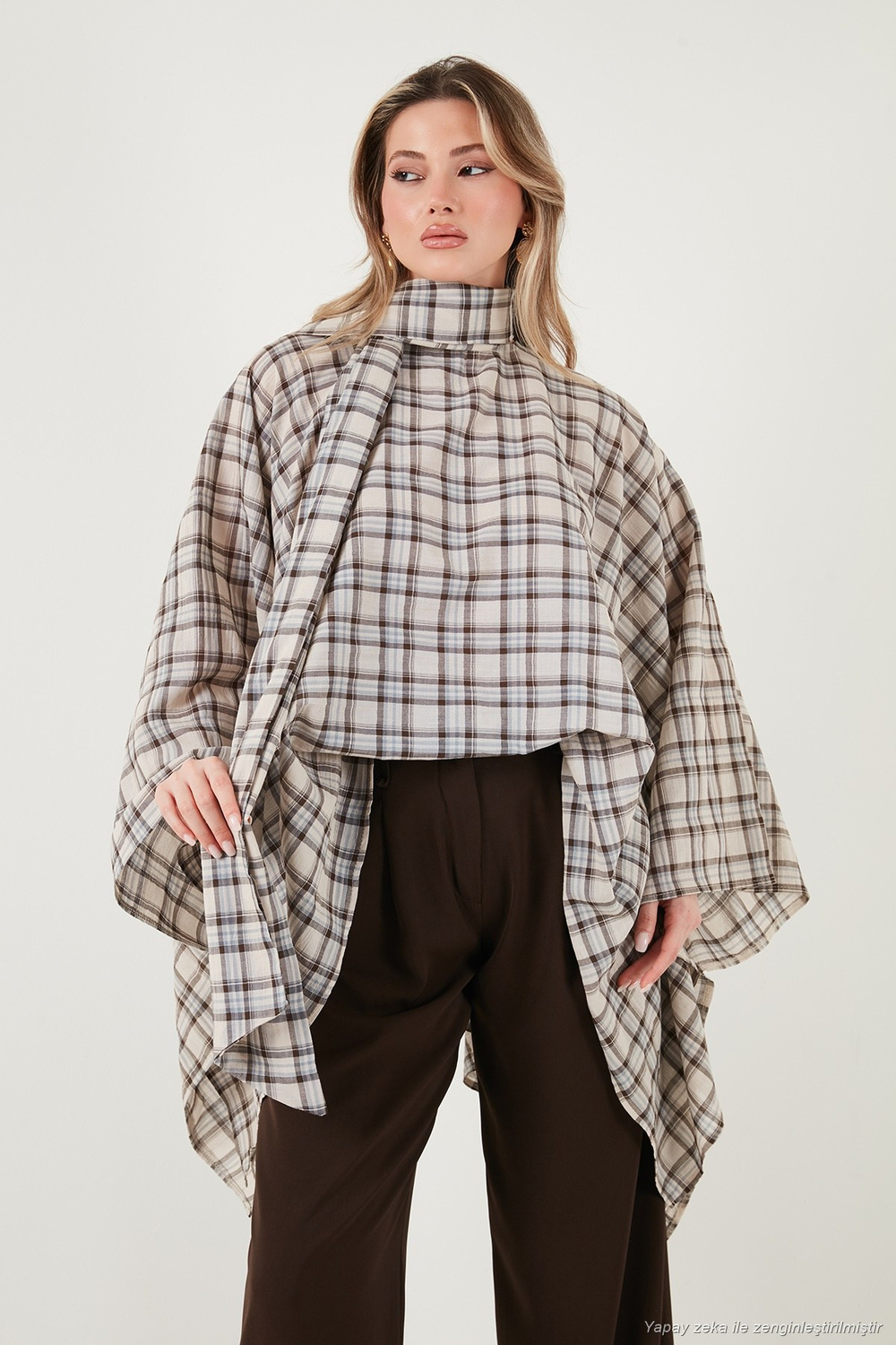 Ekoseli Pamuklu Oversize Fit Fular Yakalı Kadın Panço 6925472 BEJ