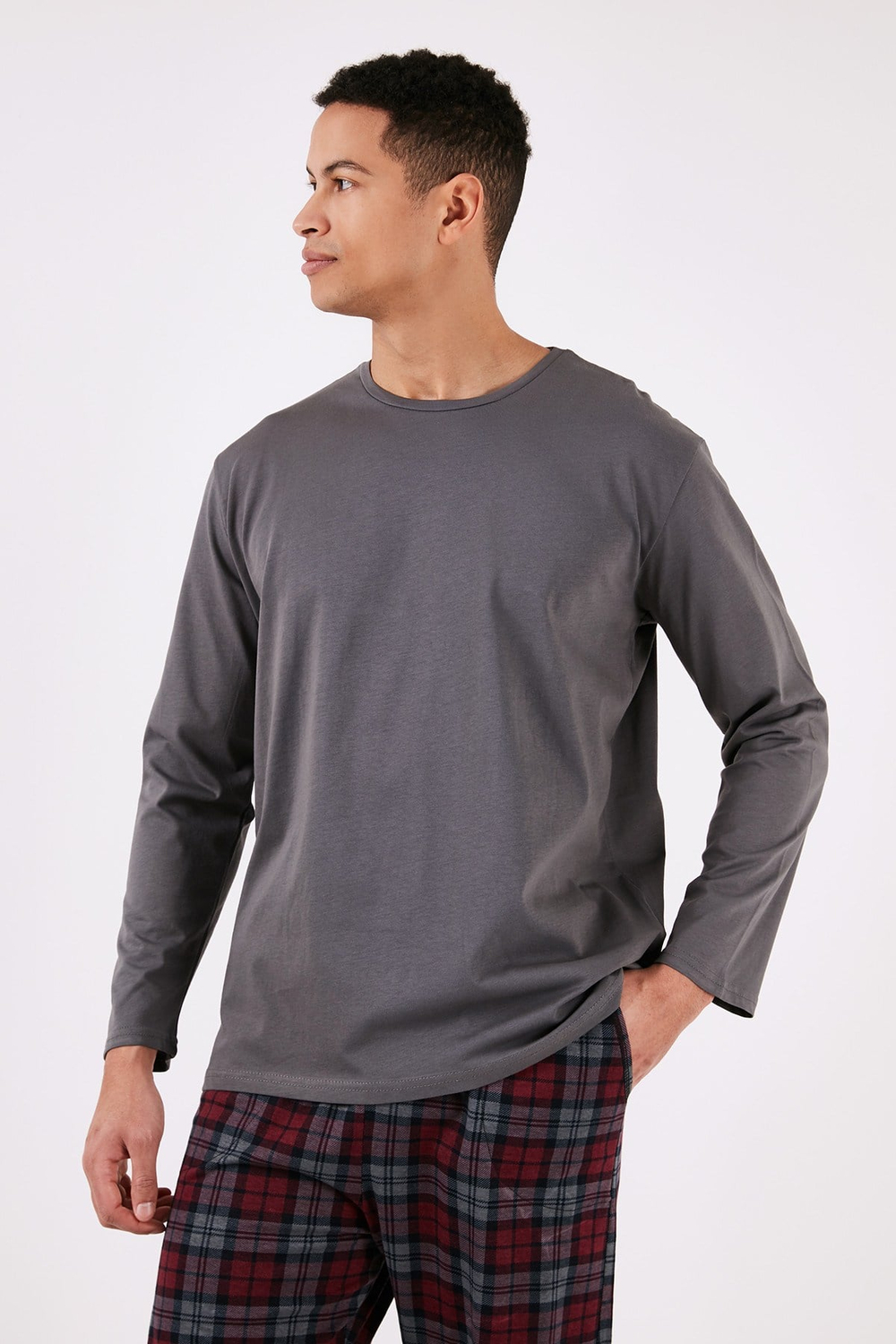 Ekoseli Pamuklu Regular Fit Uzun Kollu Erkek Pijama Takımı 6572005 FÜME