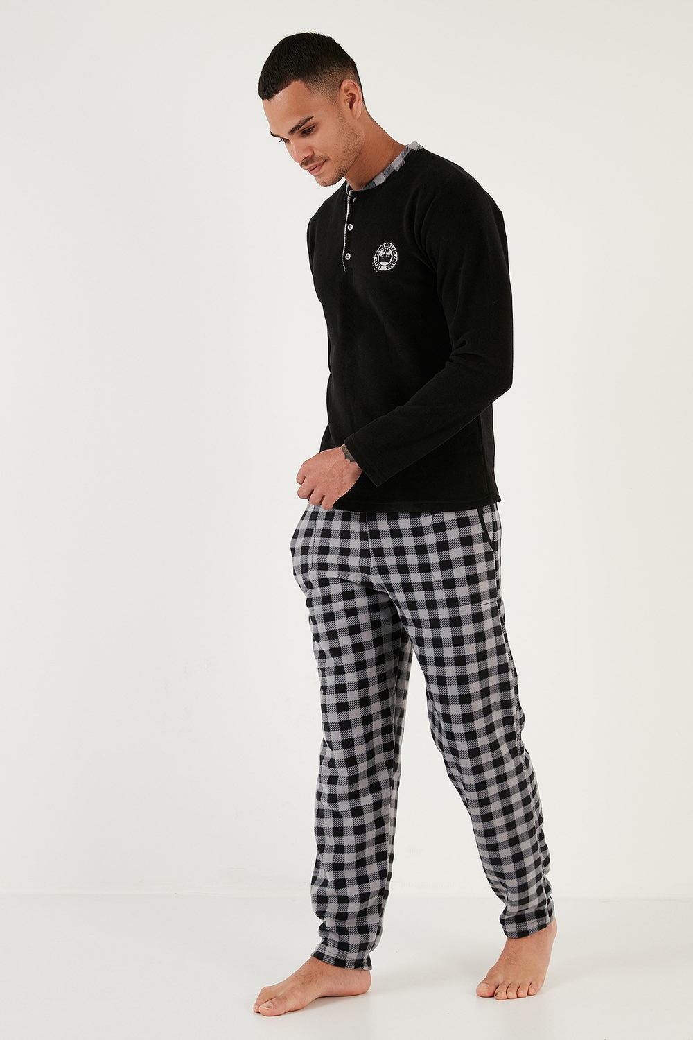 Ekoseli Regular Fit Düğmeli Bisiklet Yaka Kışlık Polar Erkek Pijama Takımı 60961002 SİYAH