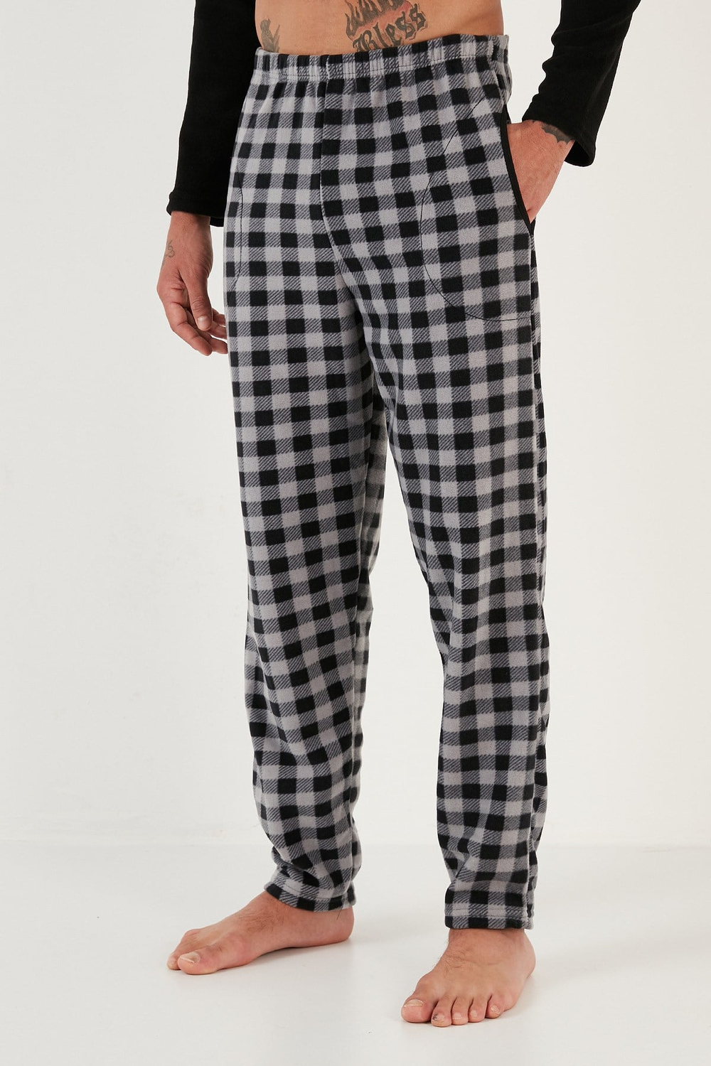 Ekoseli Regular Fit Düğmeli Bisiklet Yaka Kışlık Polar Erkek Pijama Takımı 60961002 SİYAH