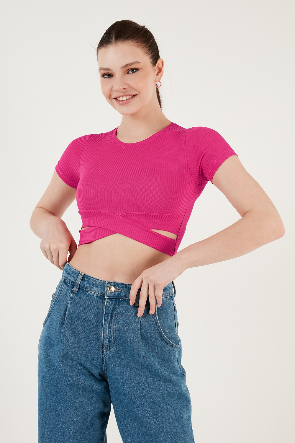 Fitilli Bel Detaylı Kısa Kollu Dar Kesim Crop Kadın Bluz 5864211 FUŞYA