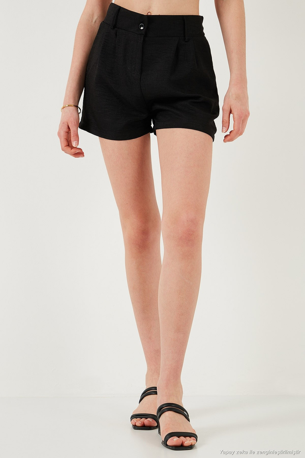 Kırçıllı Regular Fit Cepli Kısa Kadın Şort 5866201 SİYAH