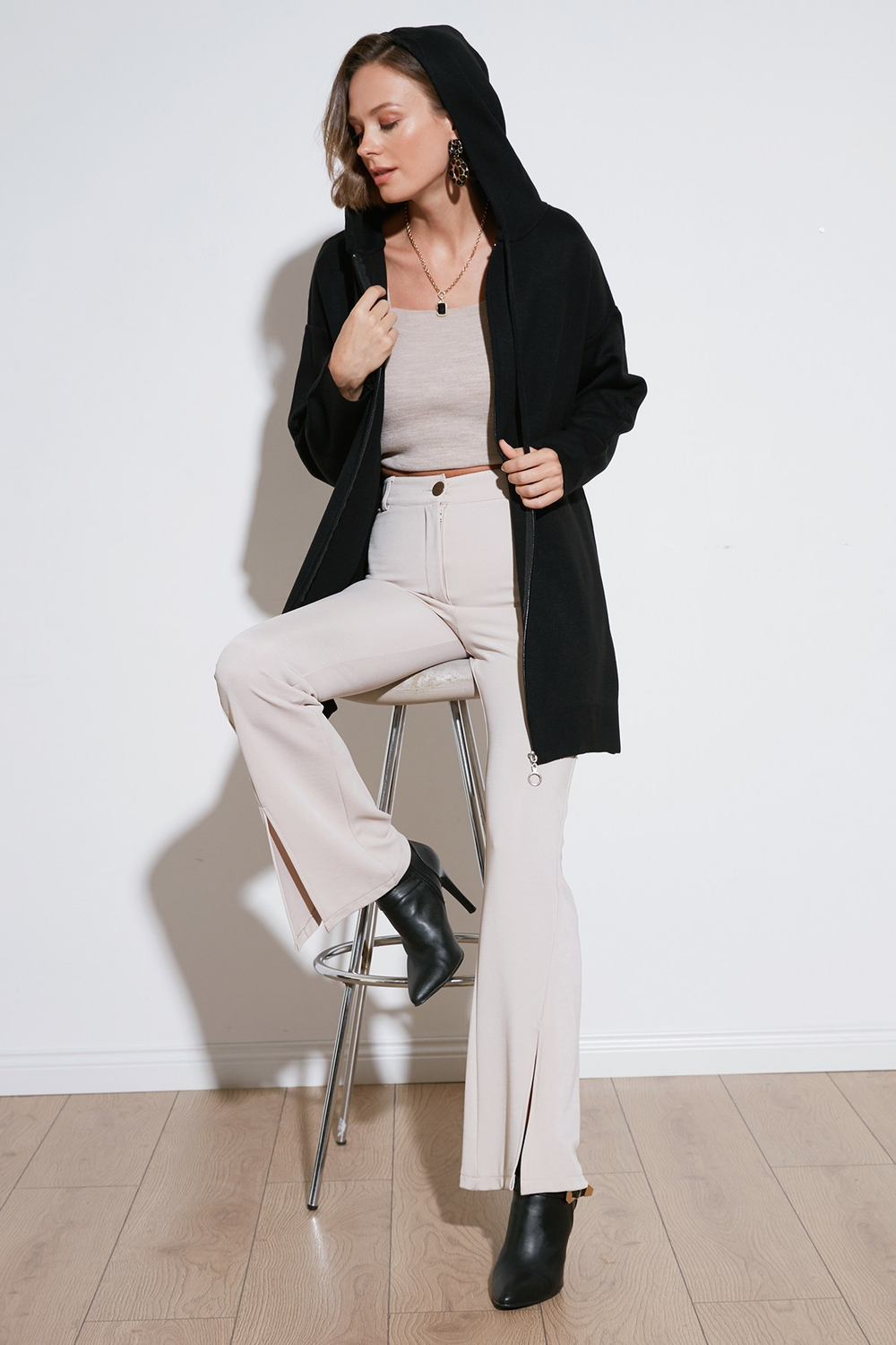 Modest Regular Fit Kapüşonlu Tesettür Triko Kadın Hırka 4616176 SİYAH