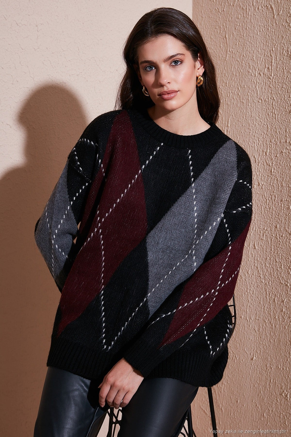 Oversize Fit Bisiklet Yaka Baklava Desenli Kadın Kazak 4615578 SİYAH