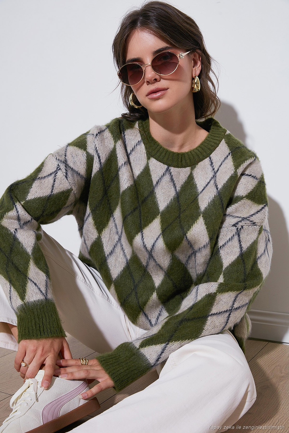 Oversize Fit Bisiklet Yaka Baklava Desenli Yumuşak Dokulu Kadın Kazak 4616223 HAKİ