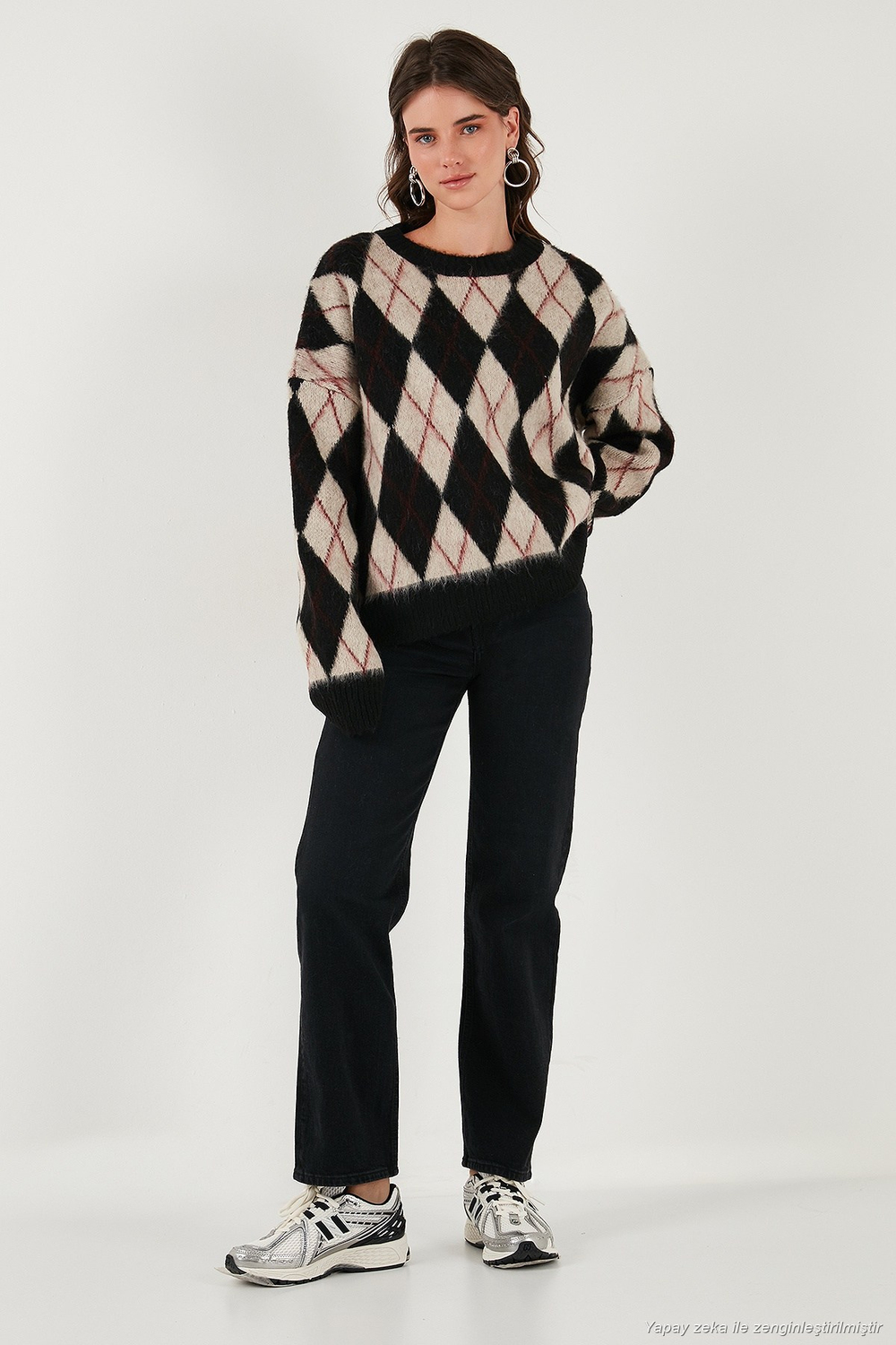 Oversize Fit Bisiklet Yaka Baklava Desenli Yumuşak Dokulu Kadın Kazak 4616223 SİYAH