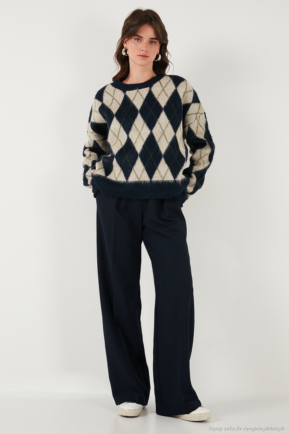 Oversize Fit Bisiklet Yaka Baklava Desenli Yumuşak Dokulu Kadın Kazak 4616223 LACİVERT