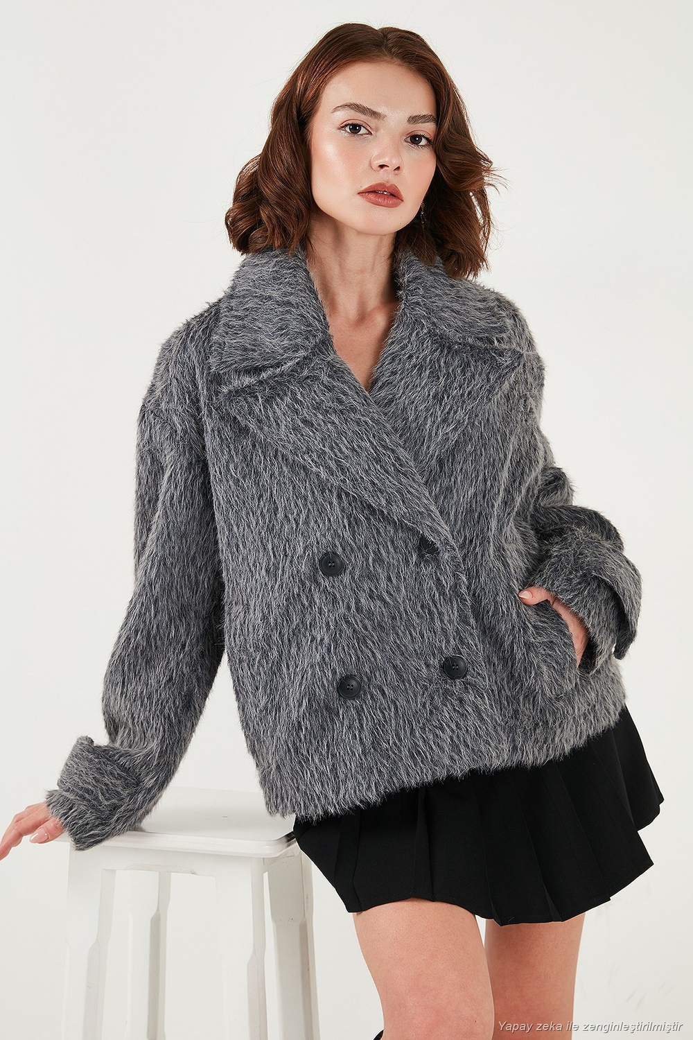 Oversize Kruvaze Yaka Yumuşak Tüylü Düğmeli Astarlı Kadın Mont 6839659 ANTRASİT