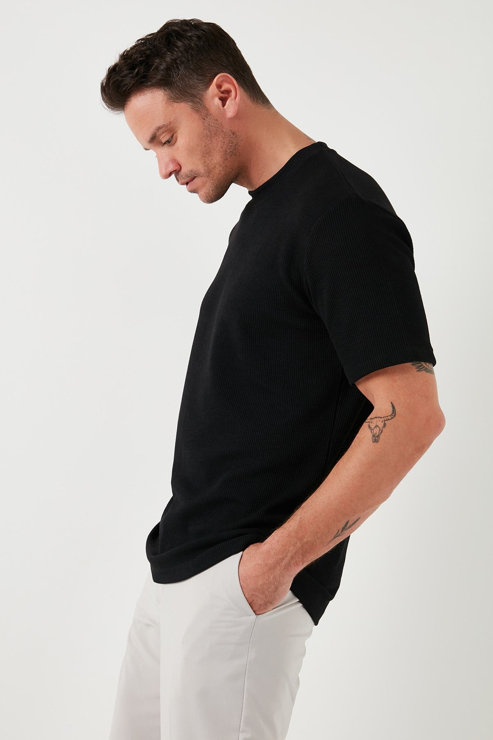 Pamuklu Bisiklet Yaka Regular Fit Basic Erkek T Shirt 5902767 SİYAH