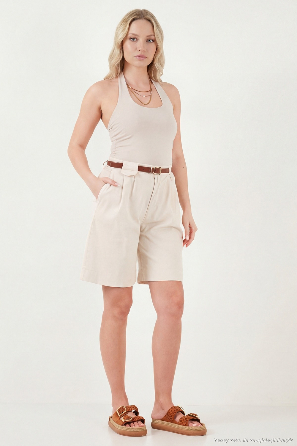 Pamuklu Loose Fit Pileli Kemerli Bermuda Kadın Şort 668YP5439 TAŞ