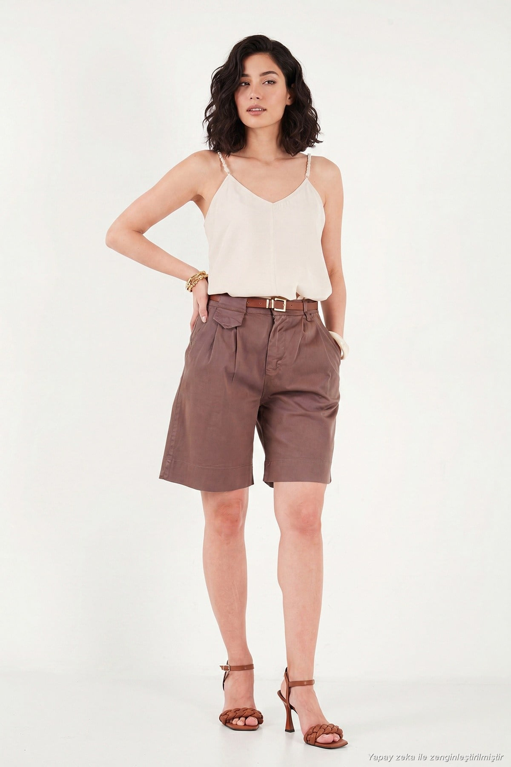 Pamuklu Loose Fit Pileli Kemerli Bermuda Kadın Şort 668YP5439 AÇIK KAHVE