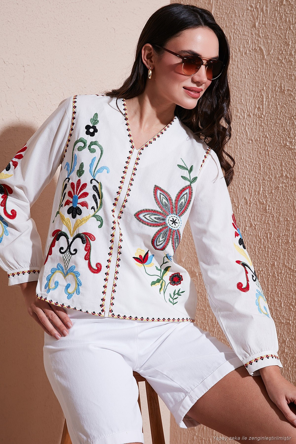 Pamuklu Nakış işlemeli Oversize Fit V Yaka Kadın Bluz 676254 EKRU