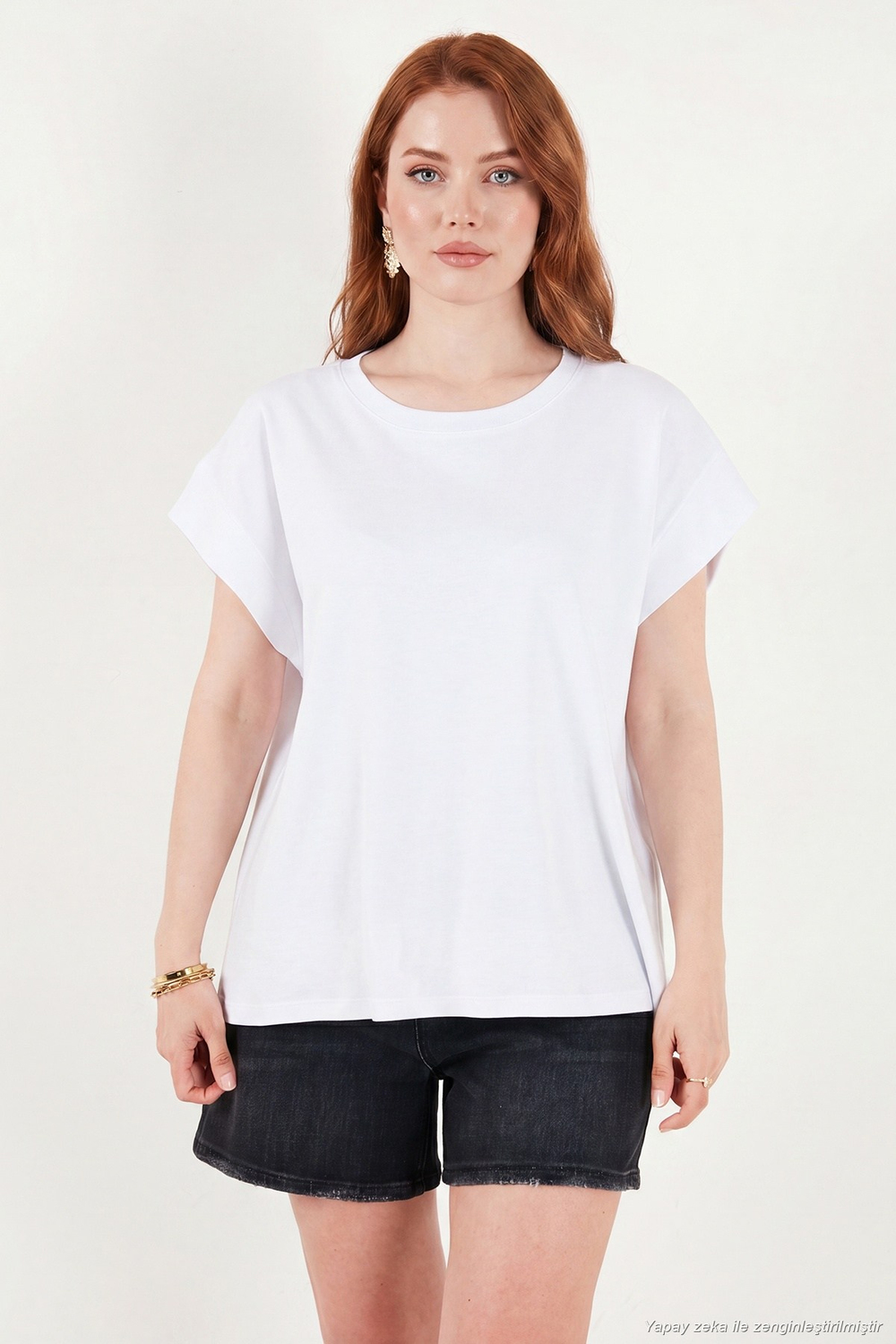 Pamuklu Rahat Kalıp Bisiklet Yaka Kadın T Shirt 5866955 BEYAZ