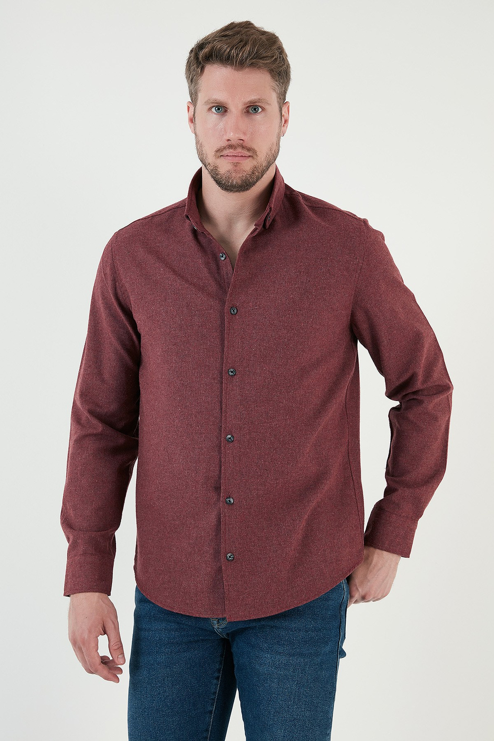 Pamuklu Regular Fit Düğmeli Yaka Kışlık Erkek Gömlek CF24W127079 BORDO