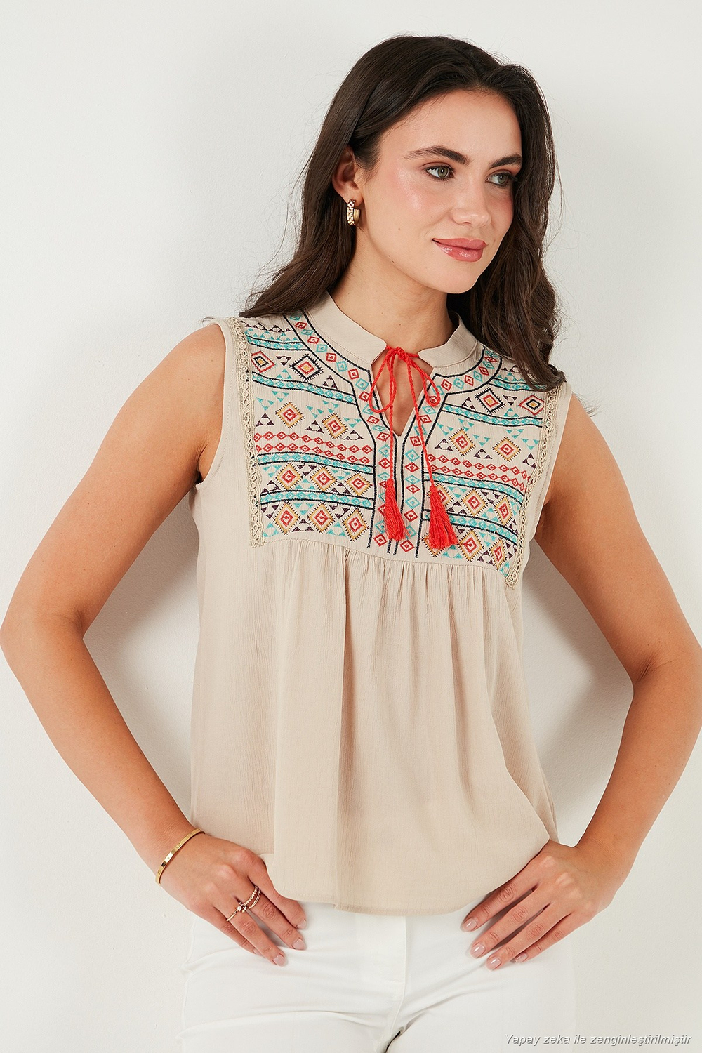 Pamuklu Regular Fit Nakış İşlemeli Kadın Bluz 611BZ0249 BEJ