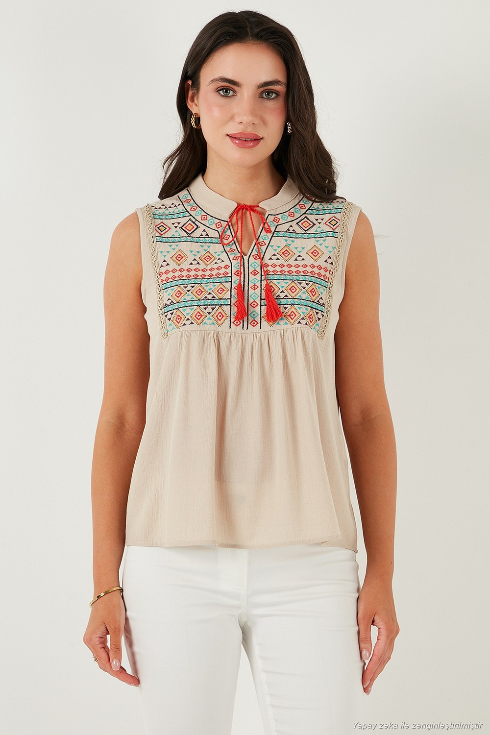 Pamuklu Regular Fit Nakış İşlemeli Kadın Bluz 611BZ0249 BEJ
