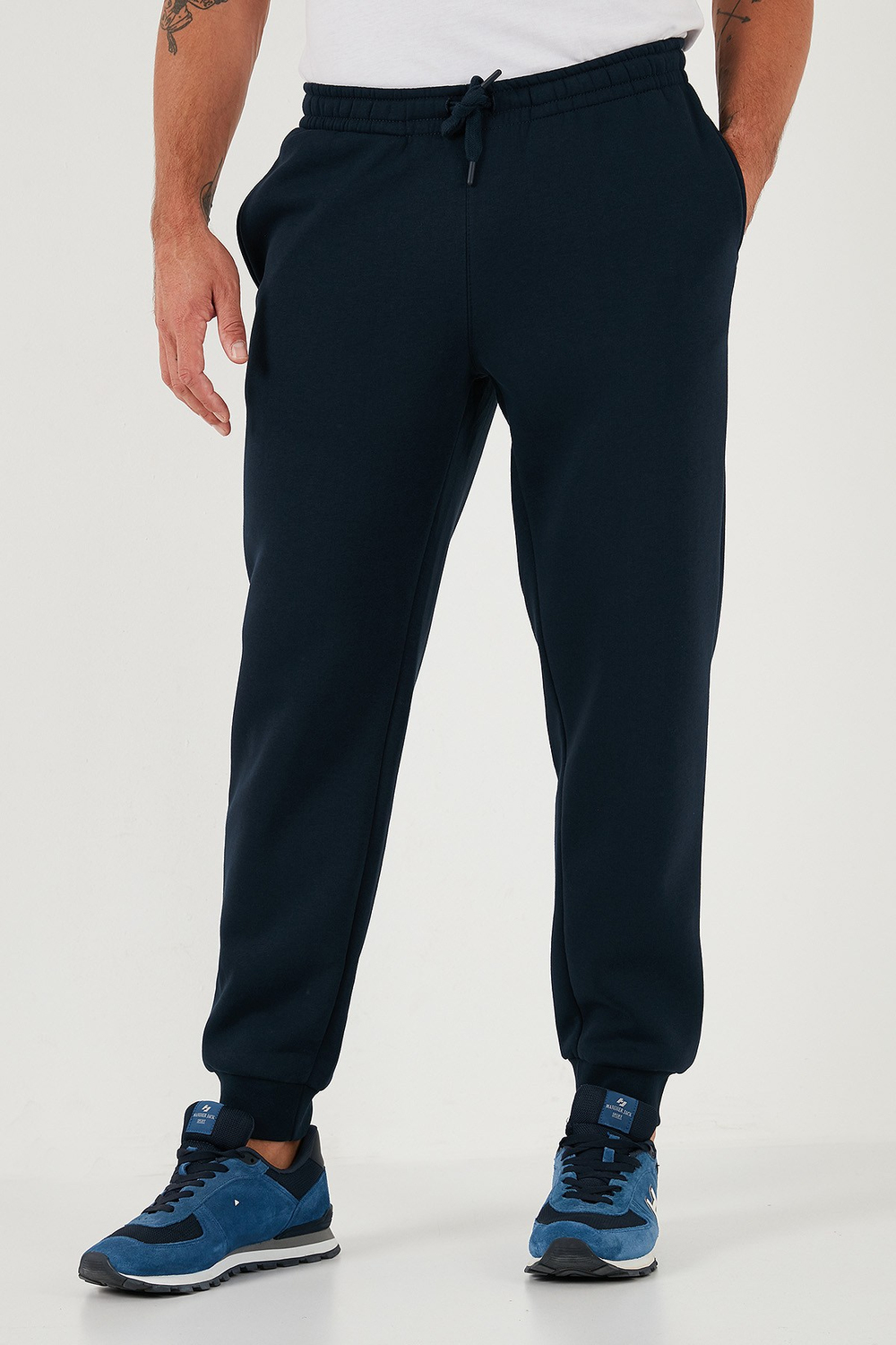 Pamuklu Regular Fit Normal Bel Cepli Erkek Eşofman Altı 5908060 KOYU LACİVERT